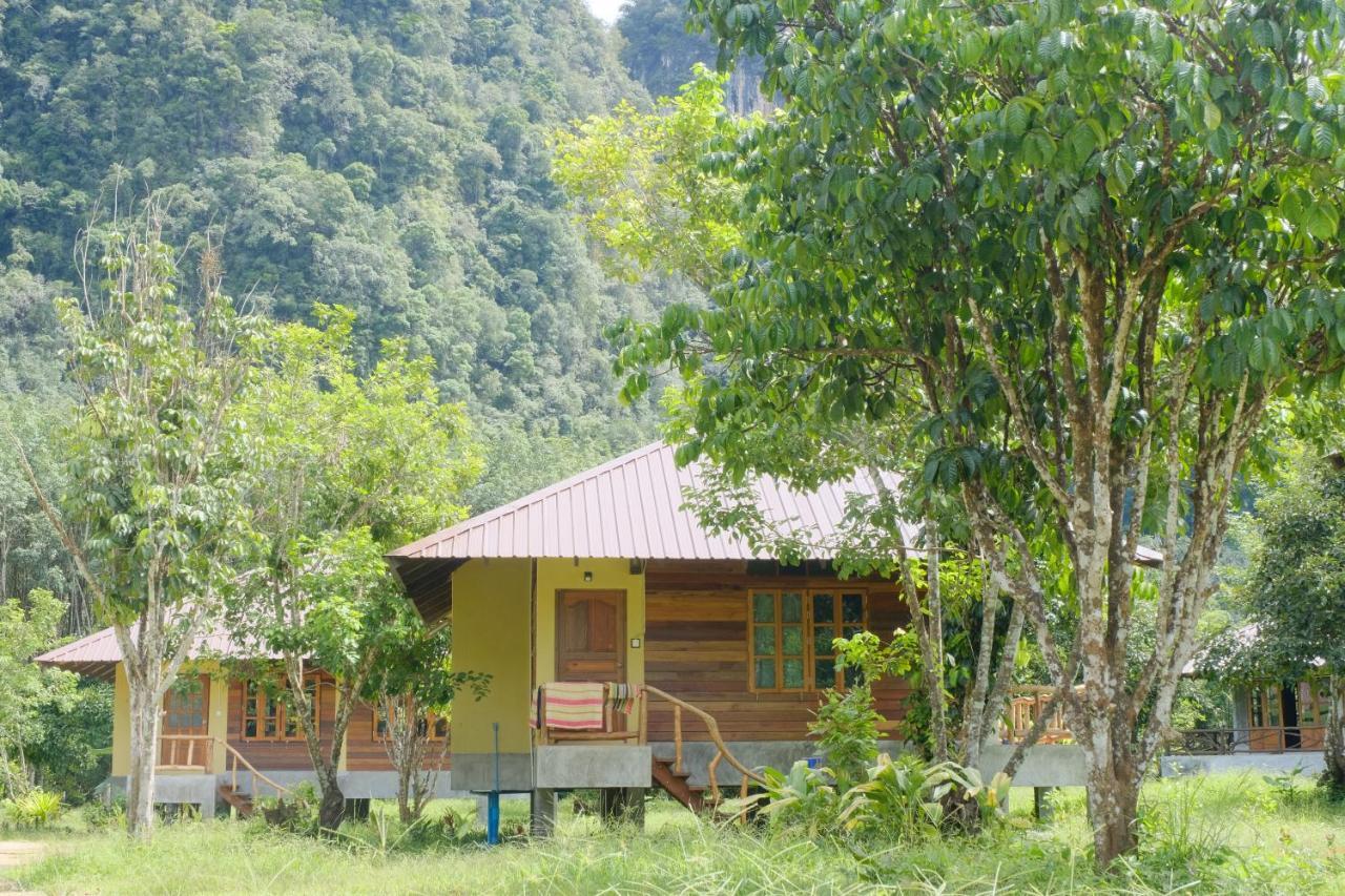 Monkey Mansion - Jungalows & Tours Khao Sok National Park Екстер'єр фото