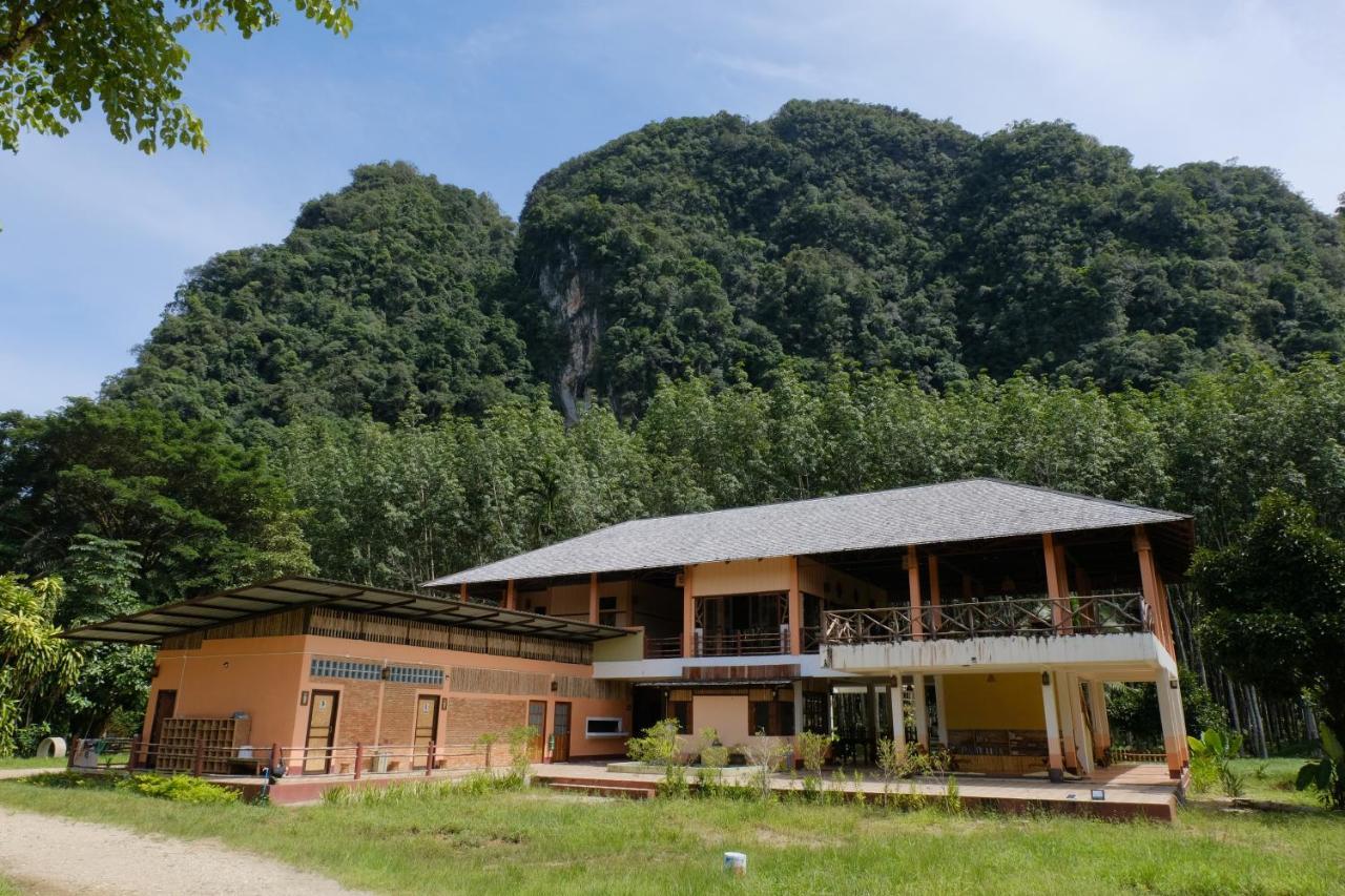 Monkey Mansion - Jungalows & Tours Khao Sok National Park Екстер'єр фото