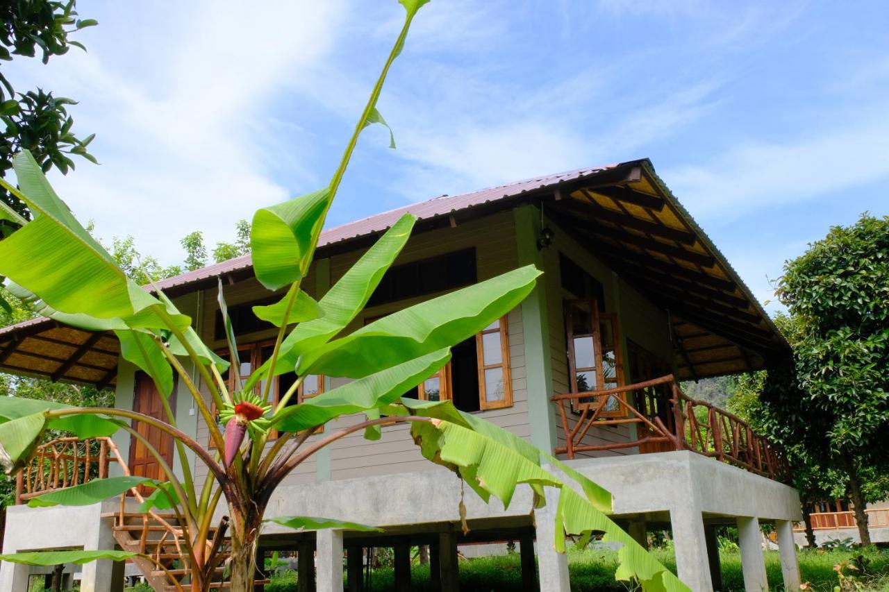 Monkey Mansion - Jungalows & Tours Khao Sok National Park Екстер'єр фото