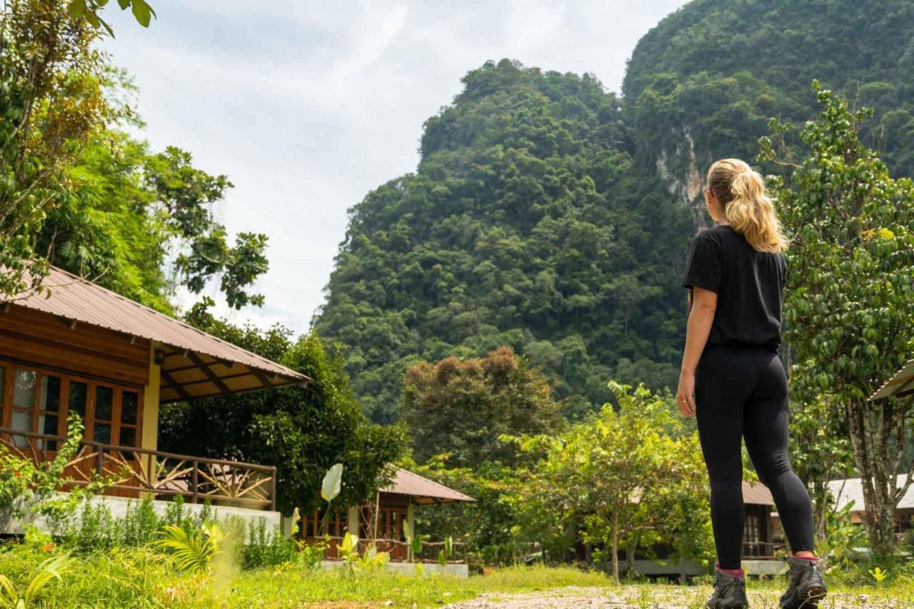 Monkey Mansion - Jungalows & Tours Khao Sok National Park Екстер'єр фото