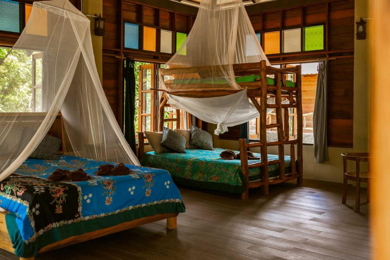 Monkey Mansion - Jungalows & Tours Khao Sok National Park Екстер'єр фото